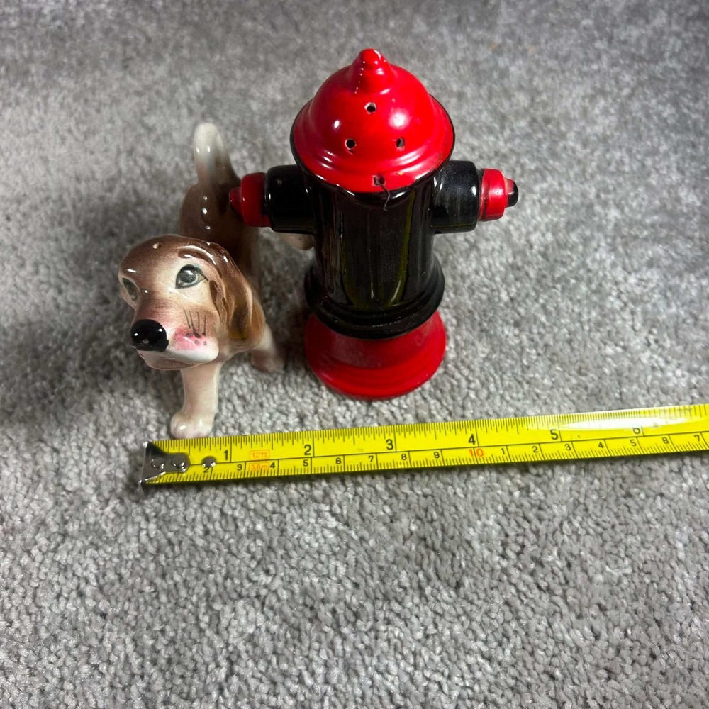 Fire Hydrant W/Peeing Dog Salt & Pepper Shakers By Tilso Made in Japan - Picture 5 of 6